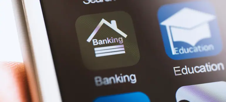mobile-banking-6-21-17.png